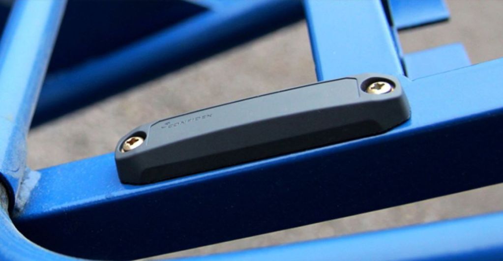 abs-rfid-tag-on-metal