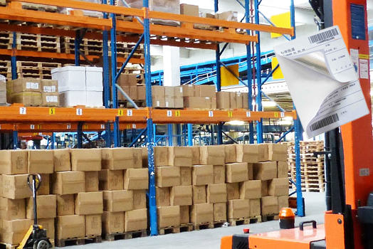 RFID tag applied in warehouse inventory tracking and logistics management system